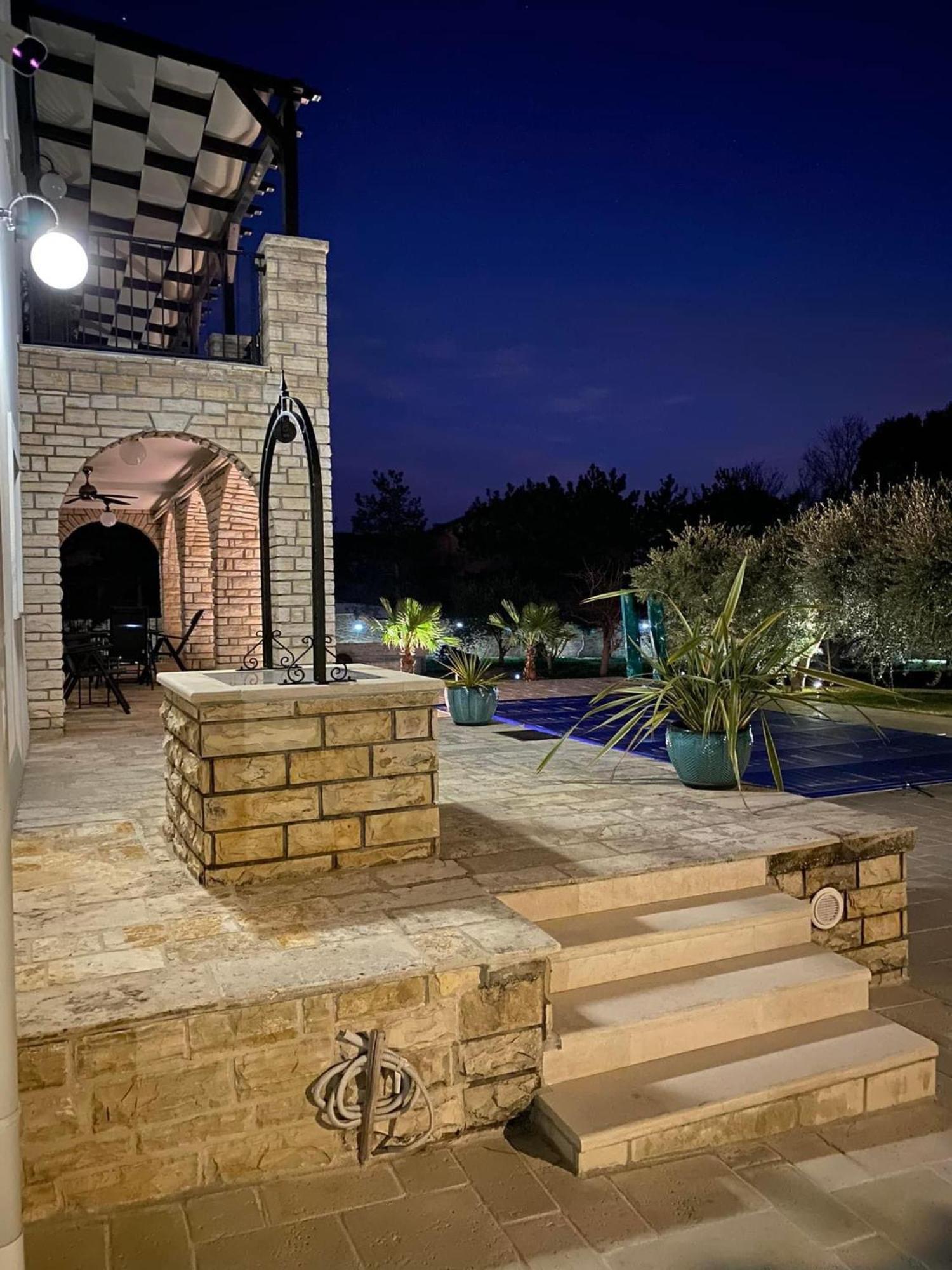 Villa Jalan Врси Екстериор снимка