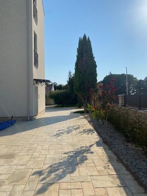 Villa Jalan Врси Екстериор снимка