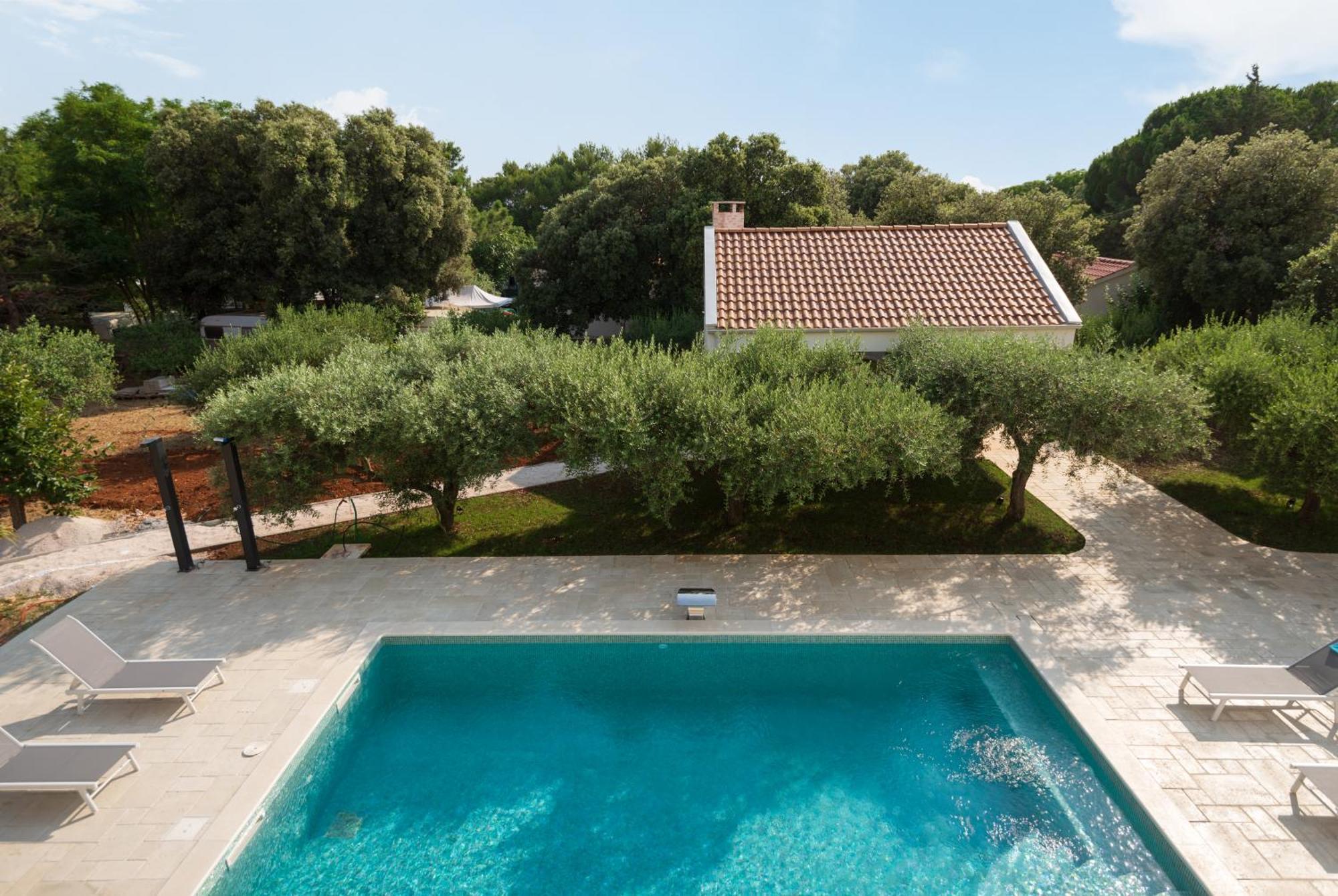 Villa Jalan Врси Екстериор снимка