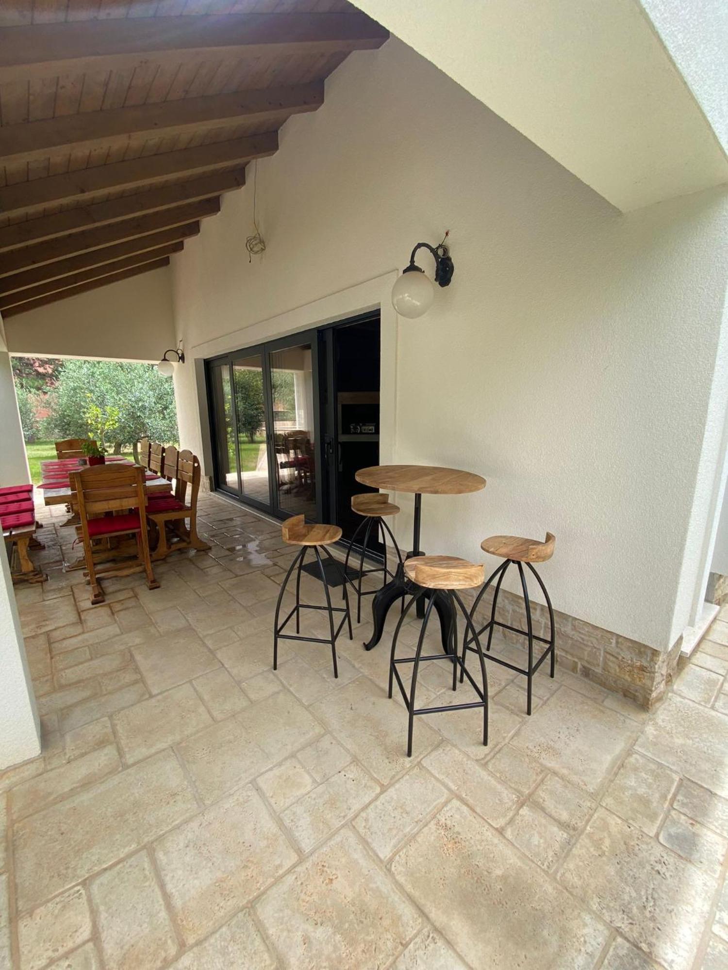 Villa Jalan Врси Екстериор снимка