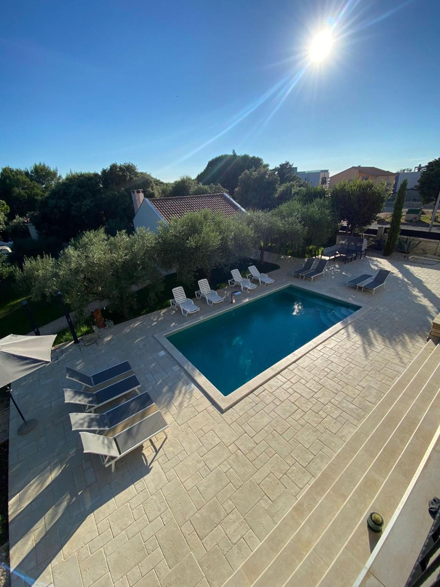Villa Jalan Врси Екстериор снимка