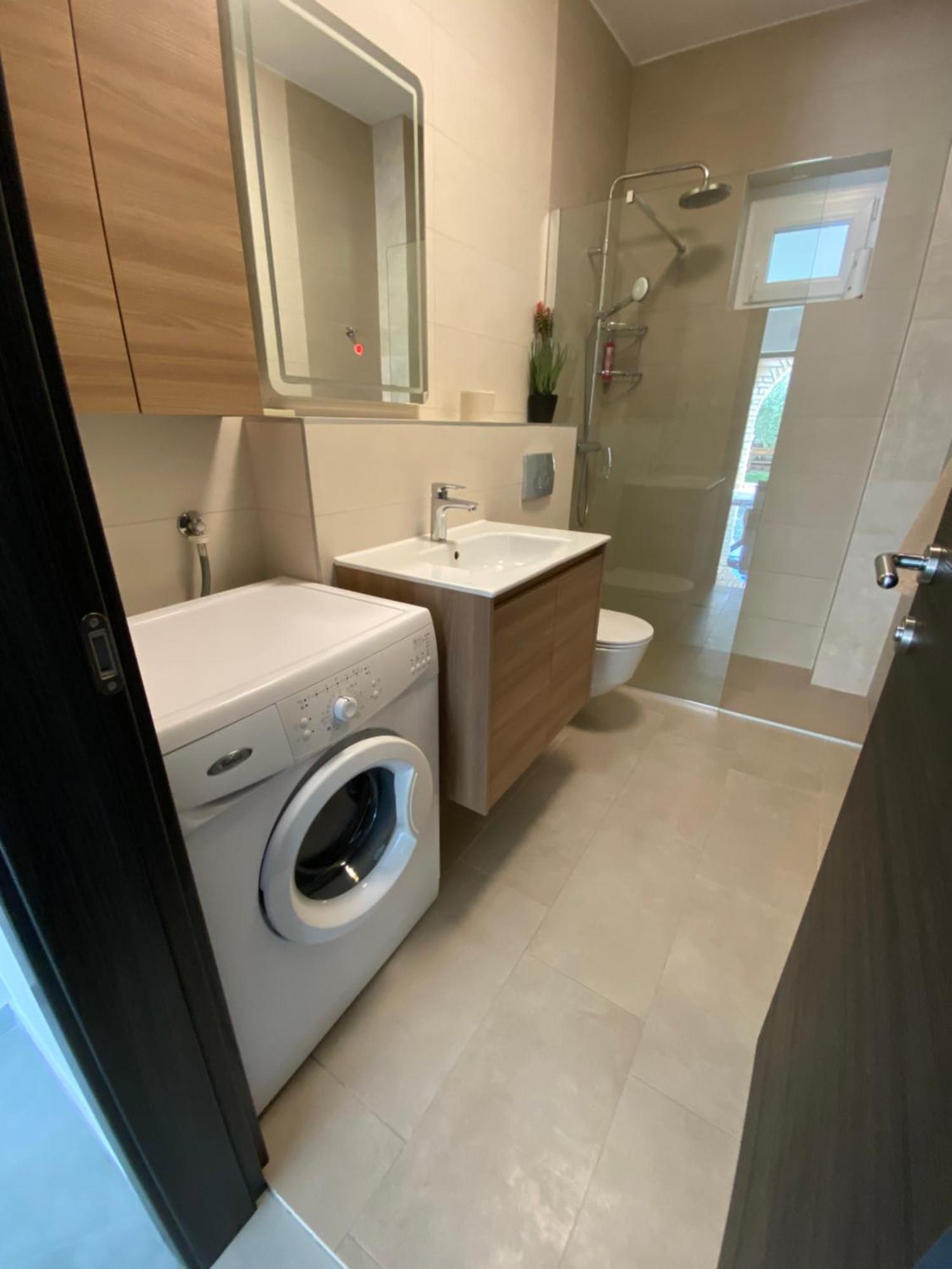 Villa Jalan Врси Екстериор снимка